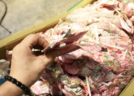 dewatered and compacted Tetra Pak beverage cartons
